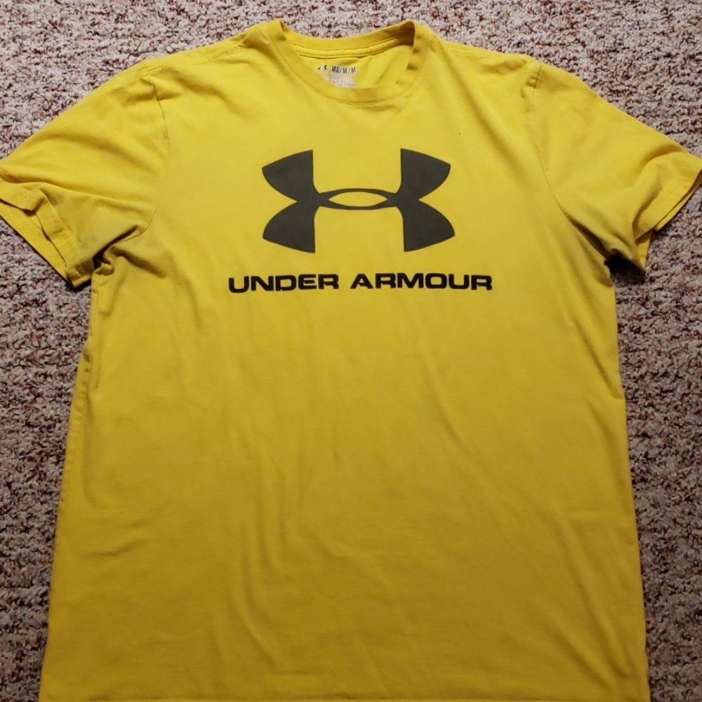 Under armour tshirt